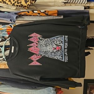 Def Lepard sweat shirt